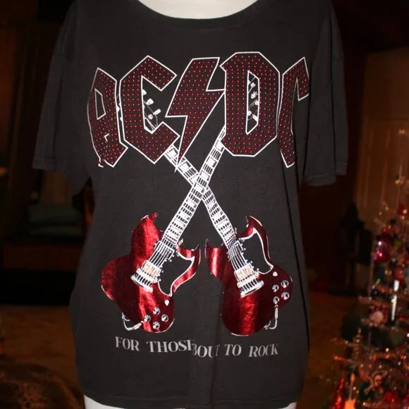 AC/DC T-Shirt Size L Red Metallic Studs Perfect! - Picture 1 of 8